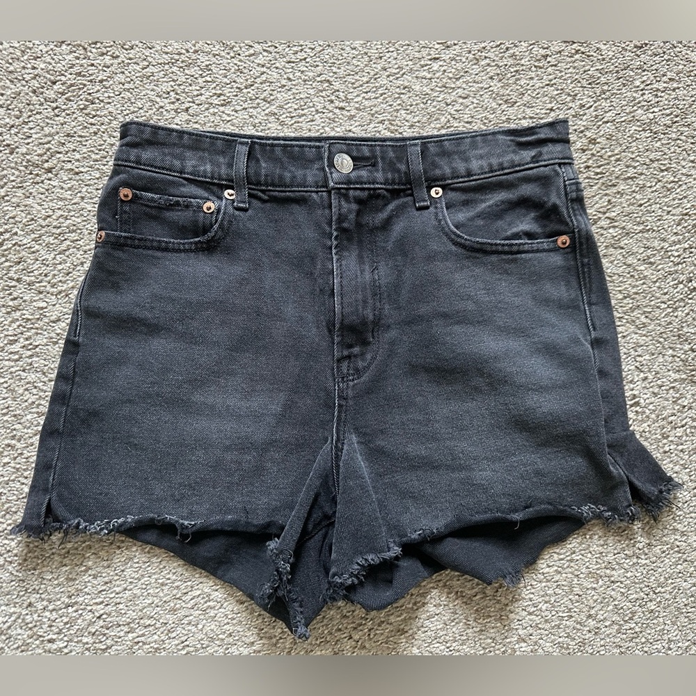 American Eagle Black High Rise 90s Boyfriend Shorts